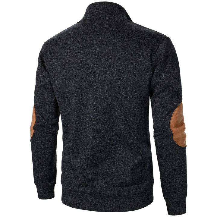 Luca | Maglione in grigio antracite con collo alto abbottonato