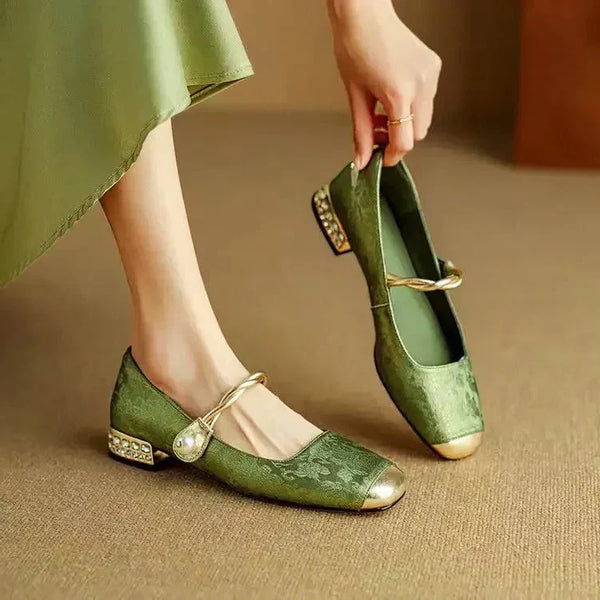 Federica – Scarpe classiche con cinturini dal look elegante