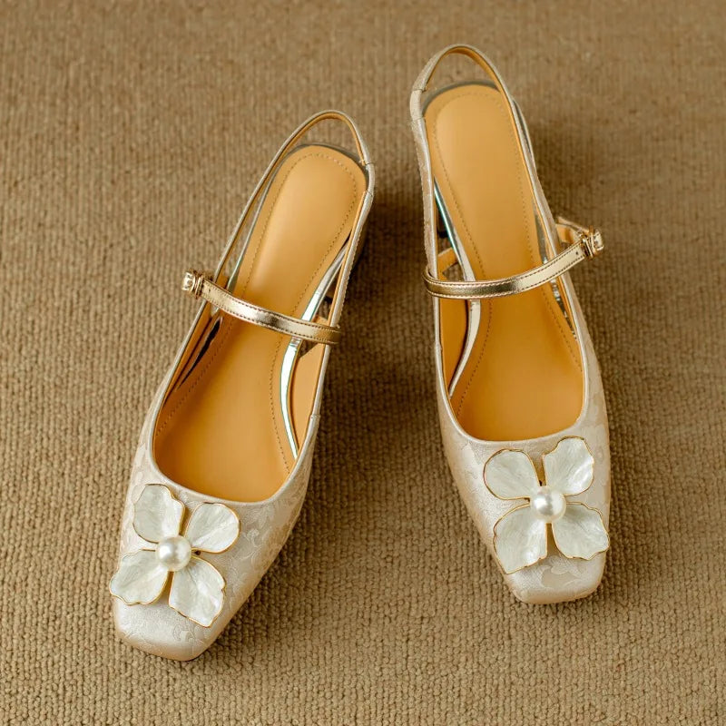 Matilde – Eleganti scarpe da donna con dettaglio floreale