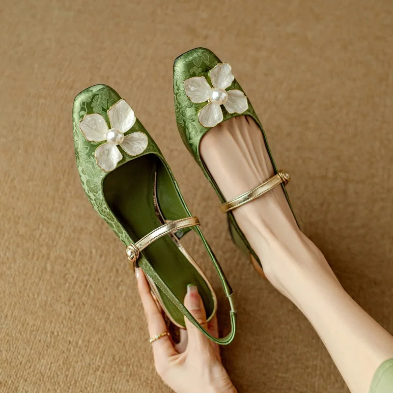 Matilde – Eleganti scarpe da donna con dettaglio floreale