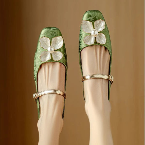 Matilde – Eleganti scarpe da donna con dettaglio floreale